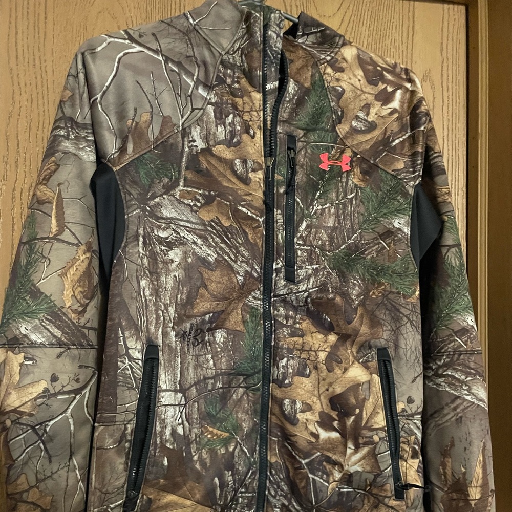Under Armour Realtree Storm 2 insulated jacket, cold gear, size small, EUC